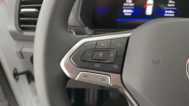 Volkswagen T-Cross view 15