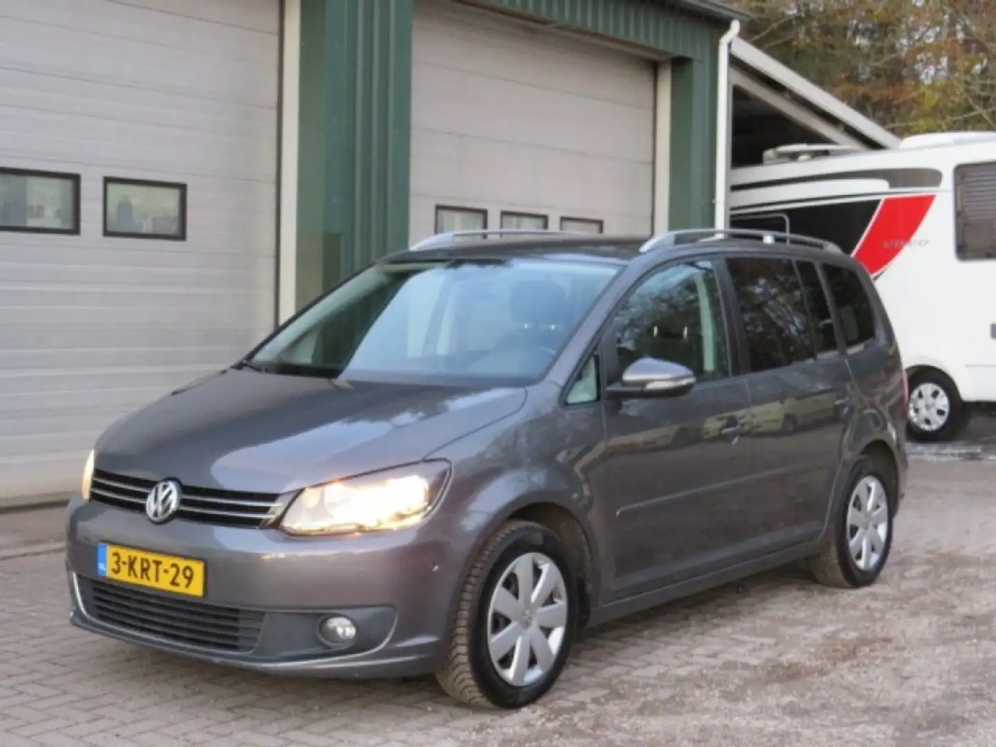 Volkswagen Touran 1.2 TSI Comfortline BlueMotion 7p. Gris - 2
