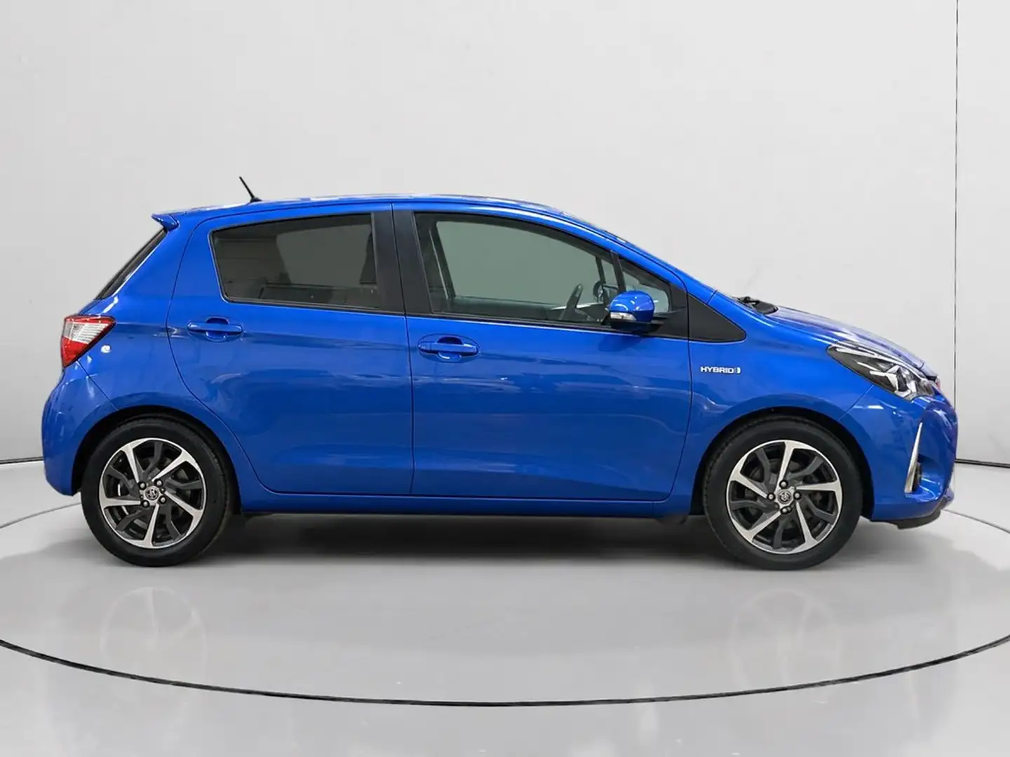 Toyota Yaris 100H 1.5 Active Azul - 2