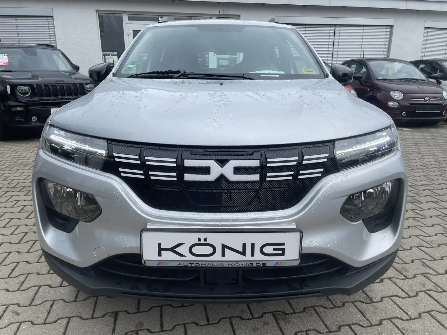 Dacia Spring Essential Grau - 2