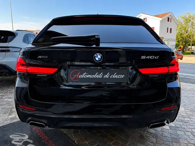 BMW 5 Series view 7