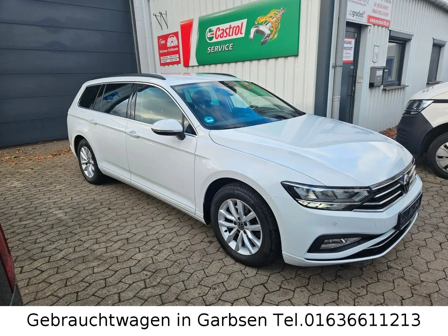 Volkswagen Passat Variant 2.0 TDI DSG Business Navi LED AHK Alb - 1