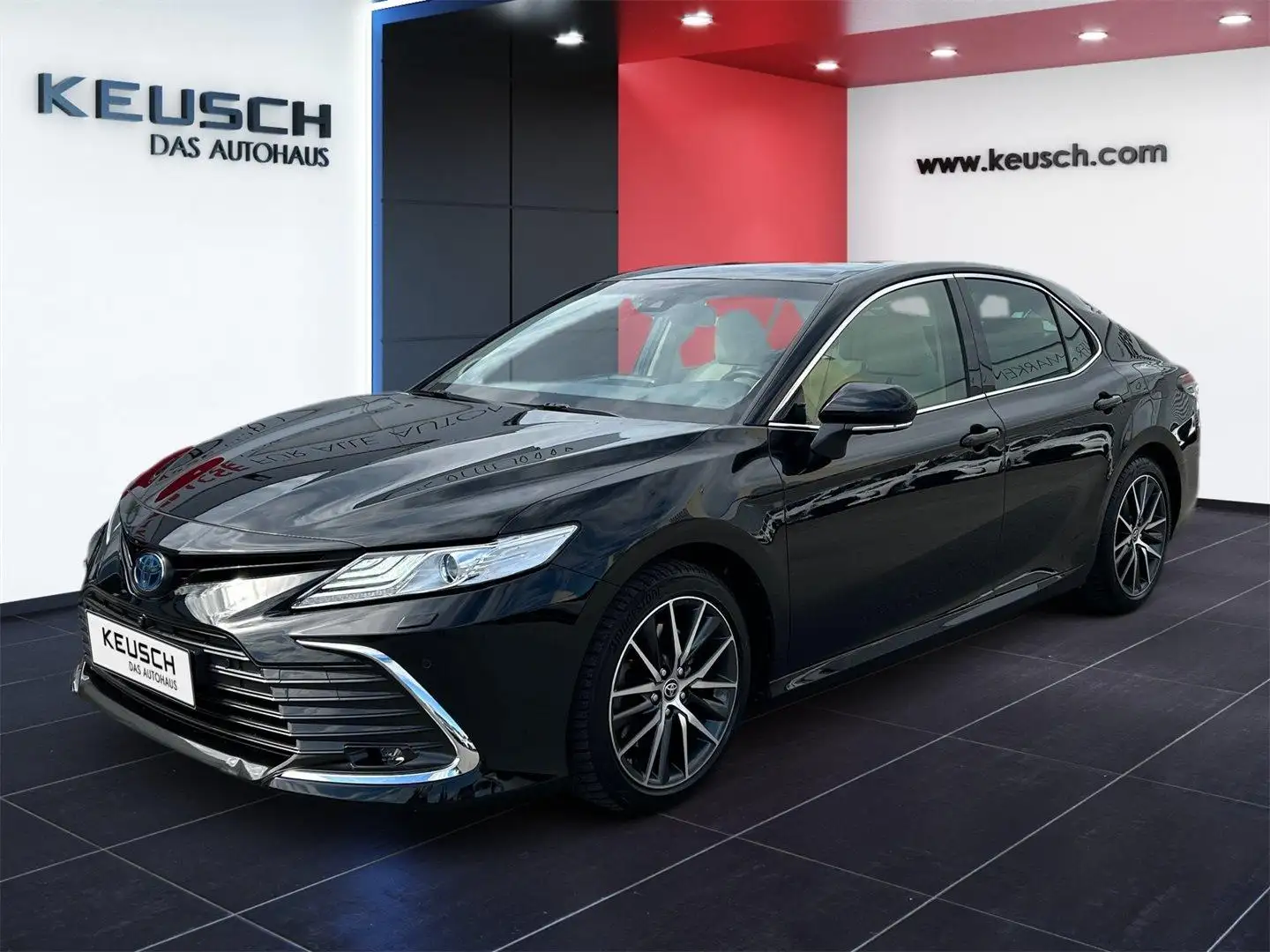 Toyota Camry 2,5 Hybrid VIP Aut. Negro - 2