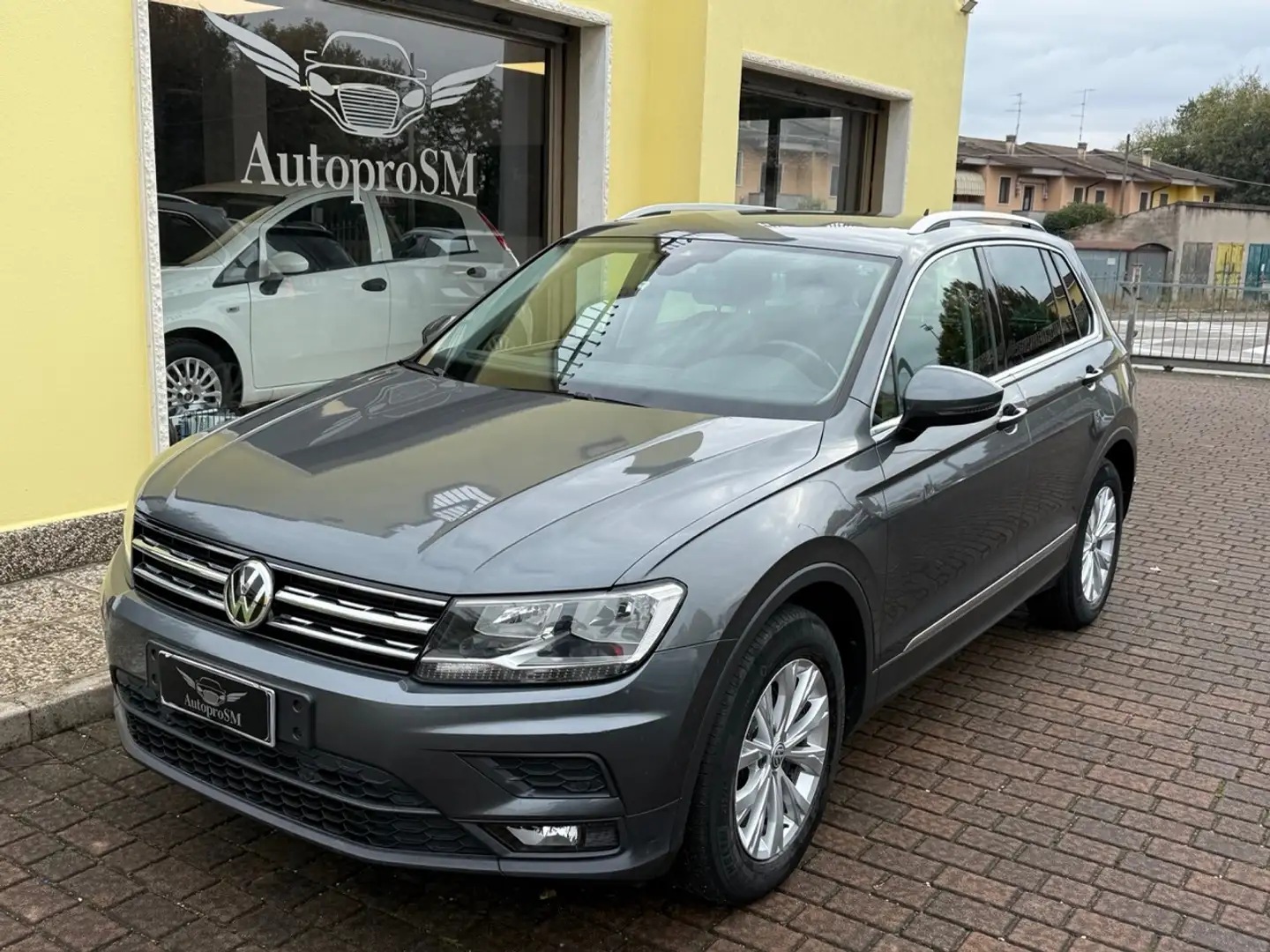 Volkswagen Tiguan 2.0 tdi 150cv dsg TG UFFICIALI/PREZZO REALE Grigio - 1