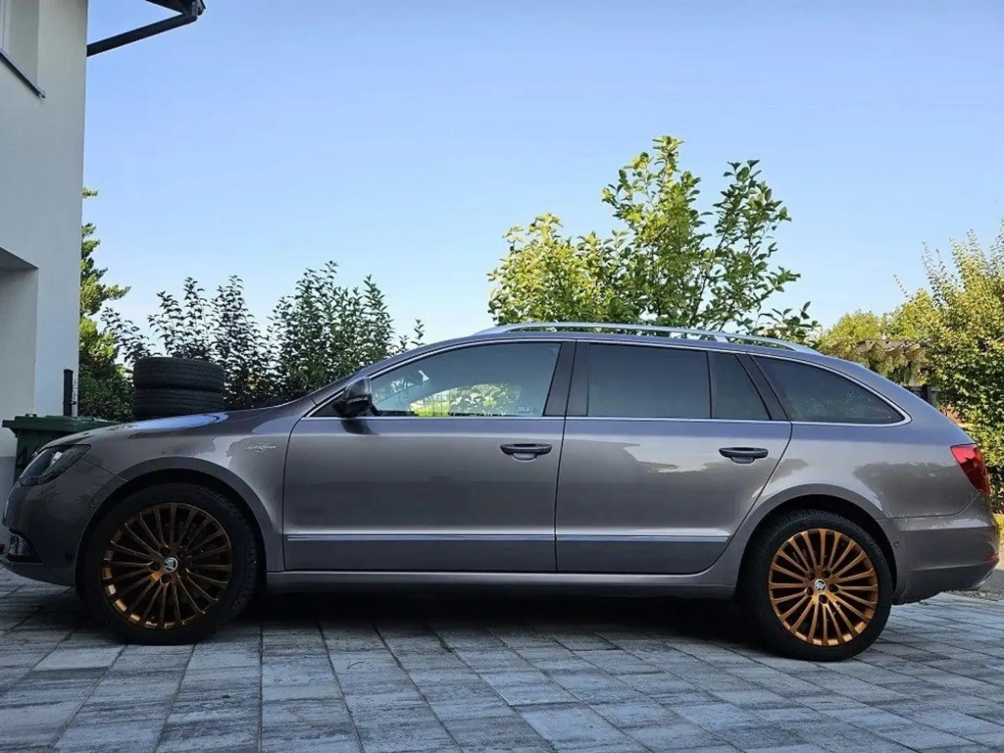 Skoda Superb Superb Combi 2.0 TDI Green tec 4x4 DSGL Beżowy - 1
