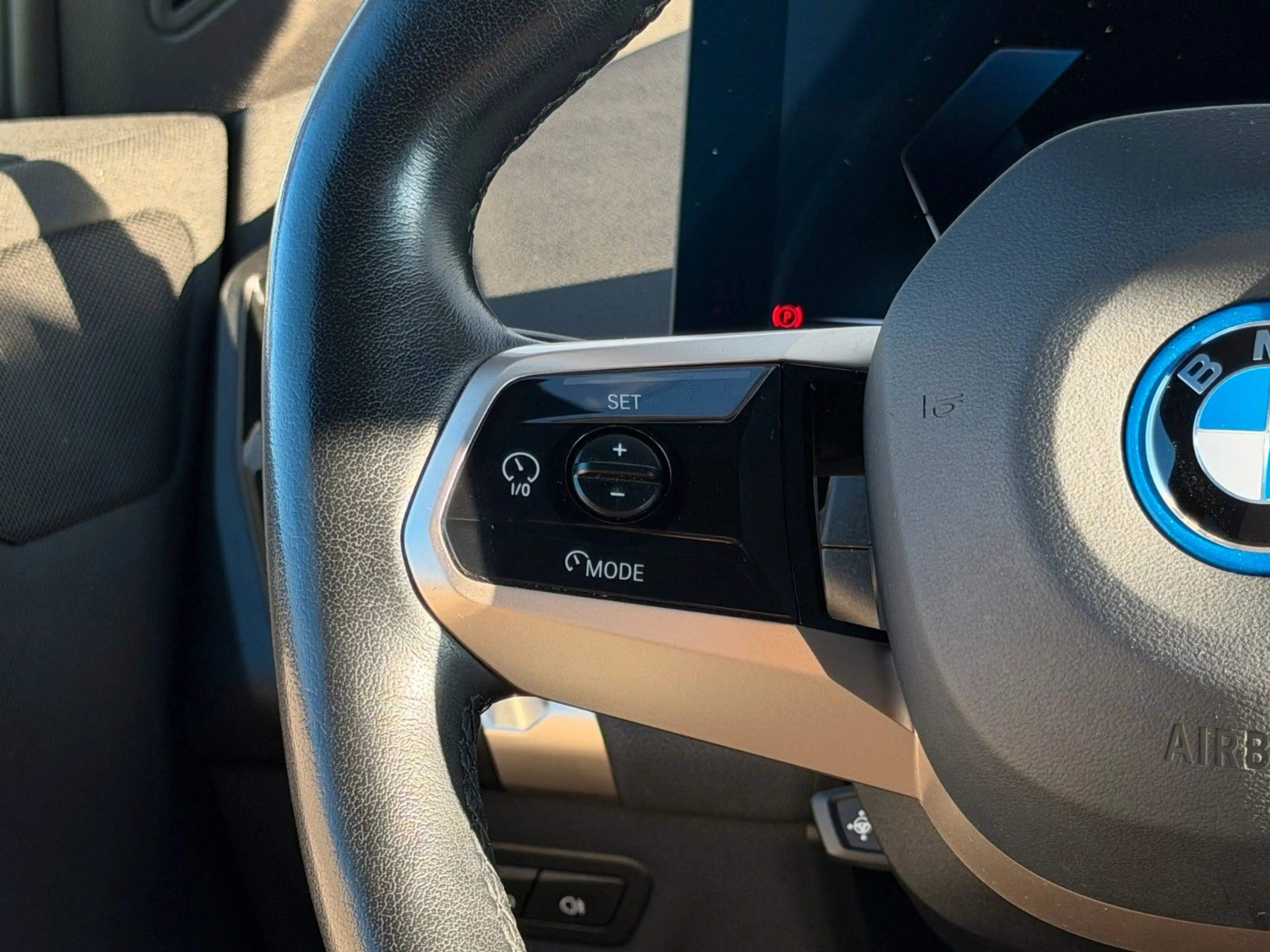 BMW iX 40 Sport ACC*LASER*360*HiFi* — photo 12