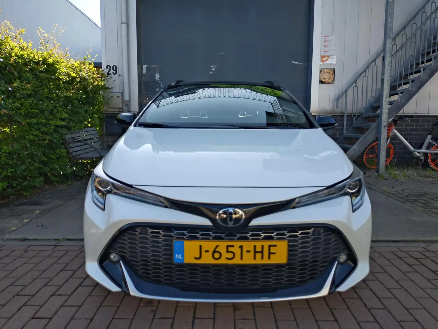 Toyota Corolla Touring Sports 2.0 Hybrid GR-Sport Wit - 2