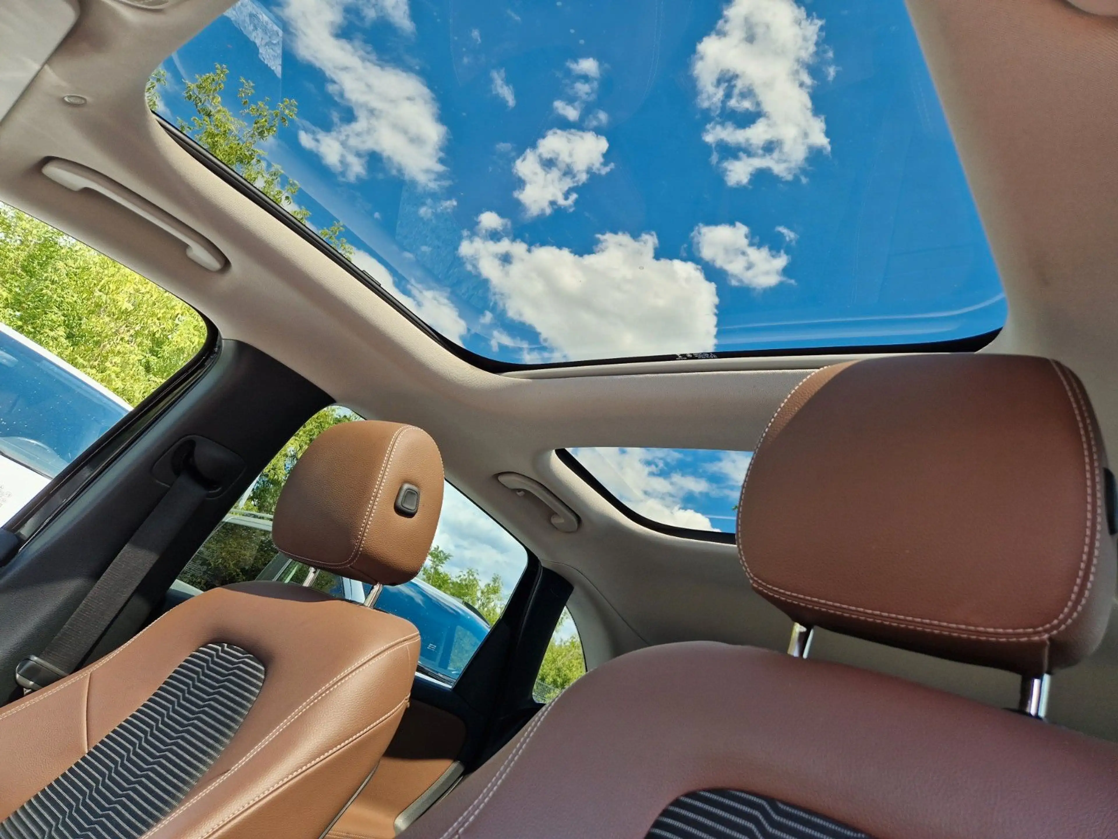 Mercedes-Benz B 250 AT Progressive PANO MBUX StdHZ KAM — photo 14