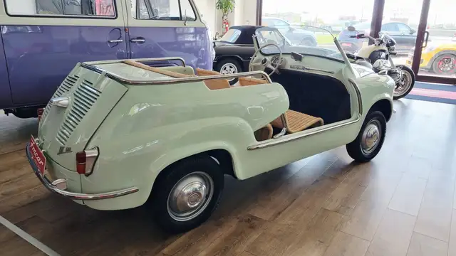Fiat 600 view 3