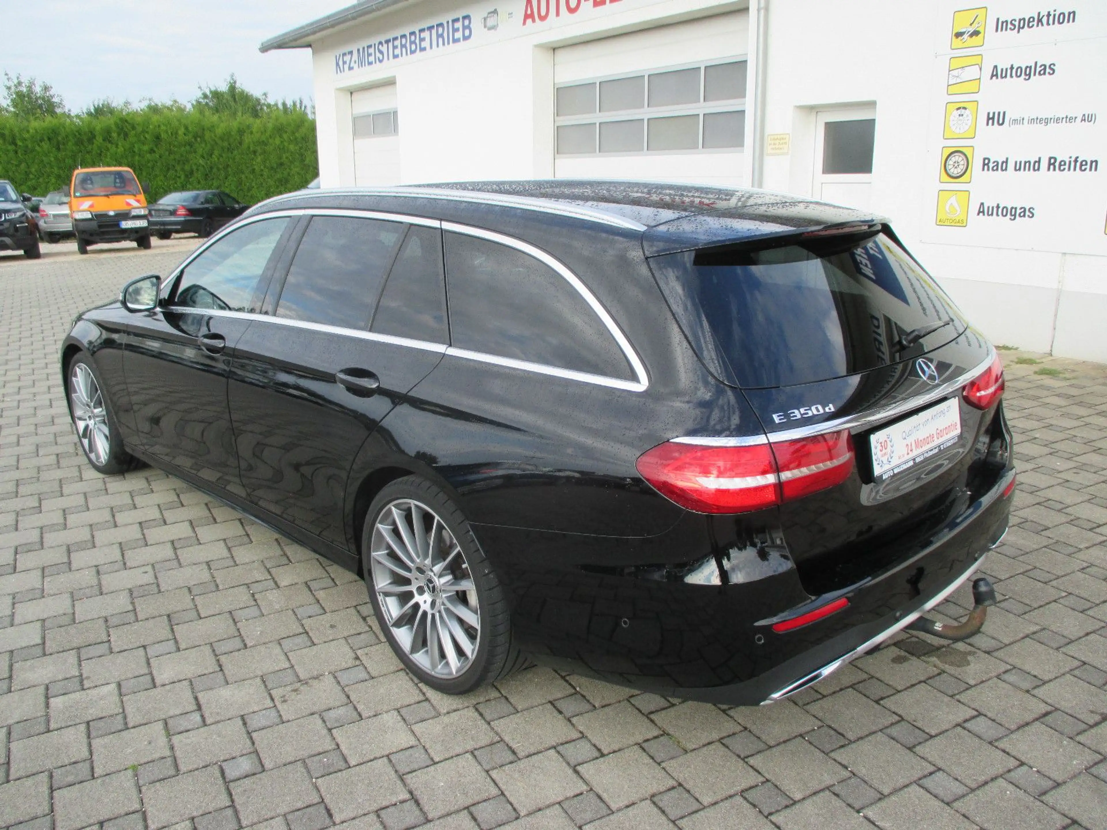 Mercedes-Benz E 350 d T Autom. AMG Line — photo 6