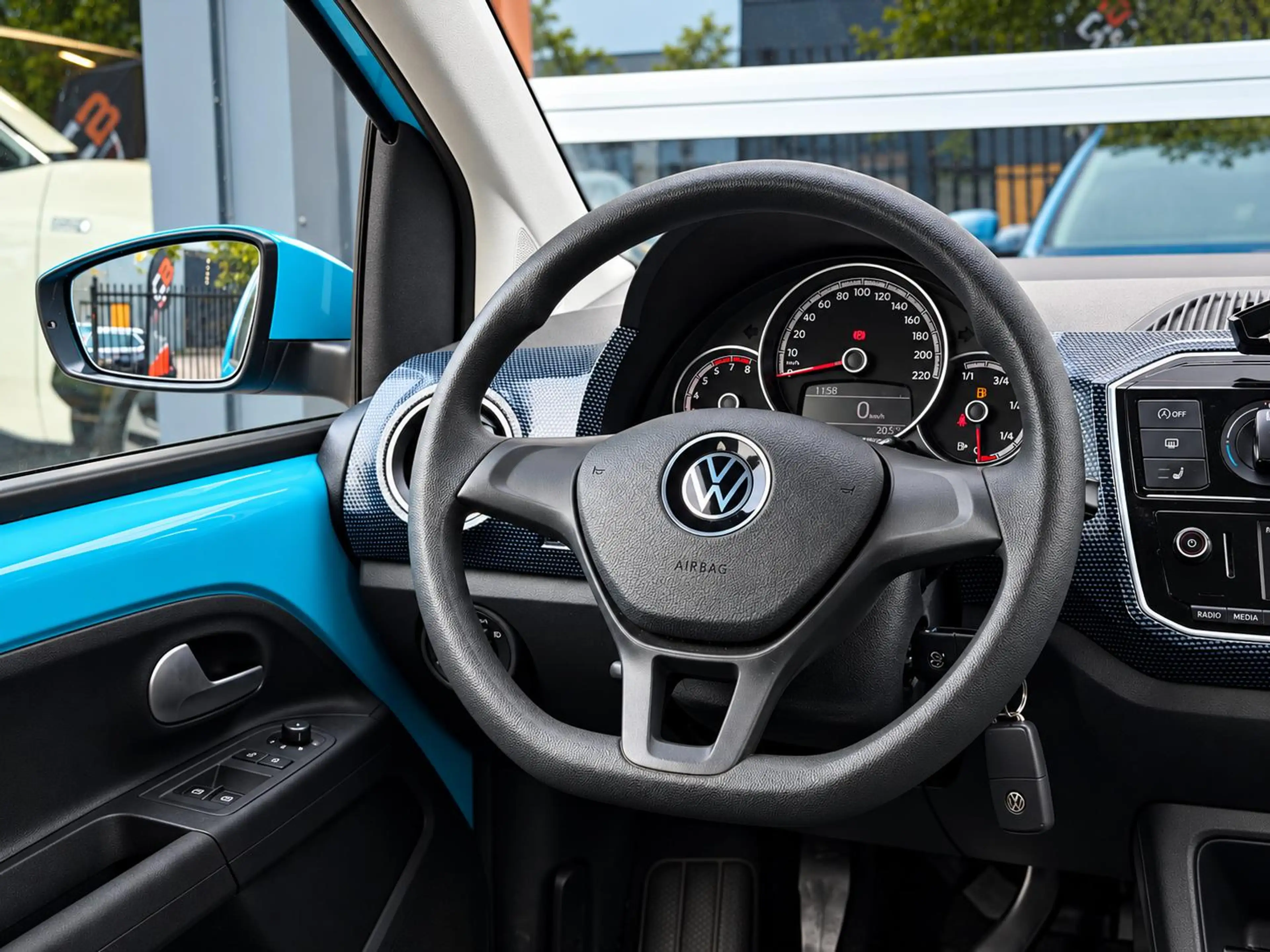 Volkswagen up! 1.0 Move Up | Stoelverwarming | Regensensor | Airc — photo 15