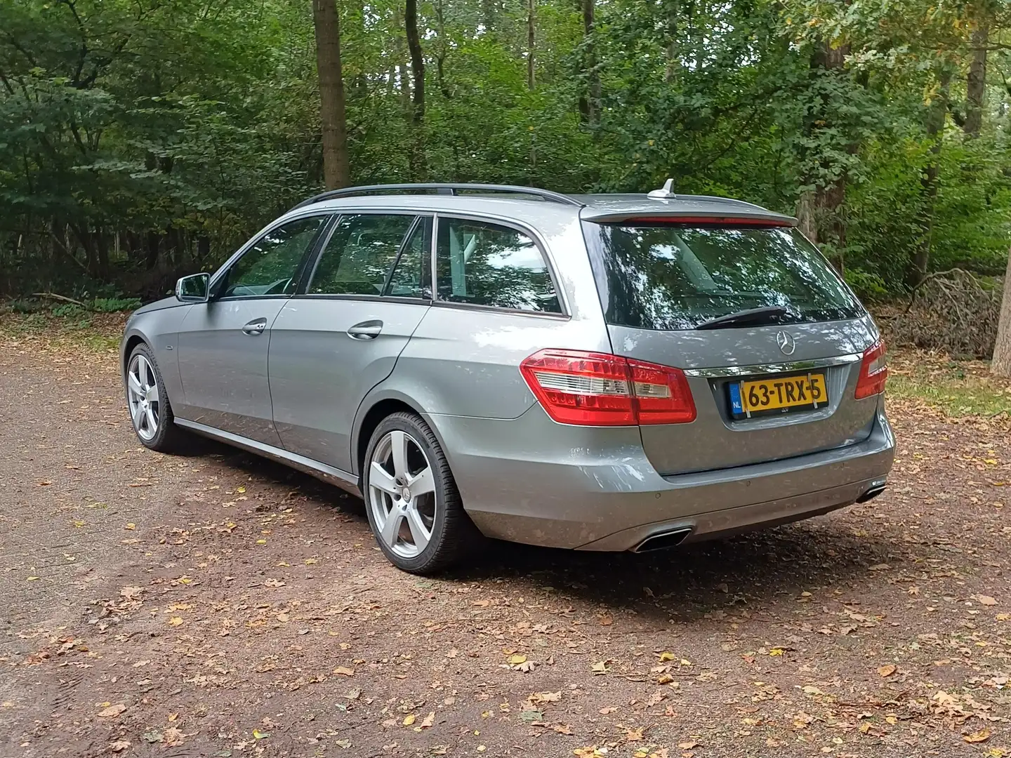 Mercedes-Benz E 200 E 200 CGI Edition 125 Sp. Grijs - 2