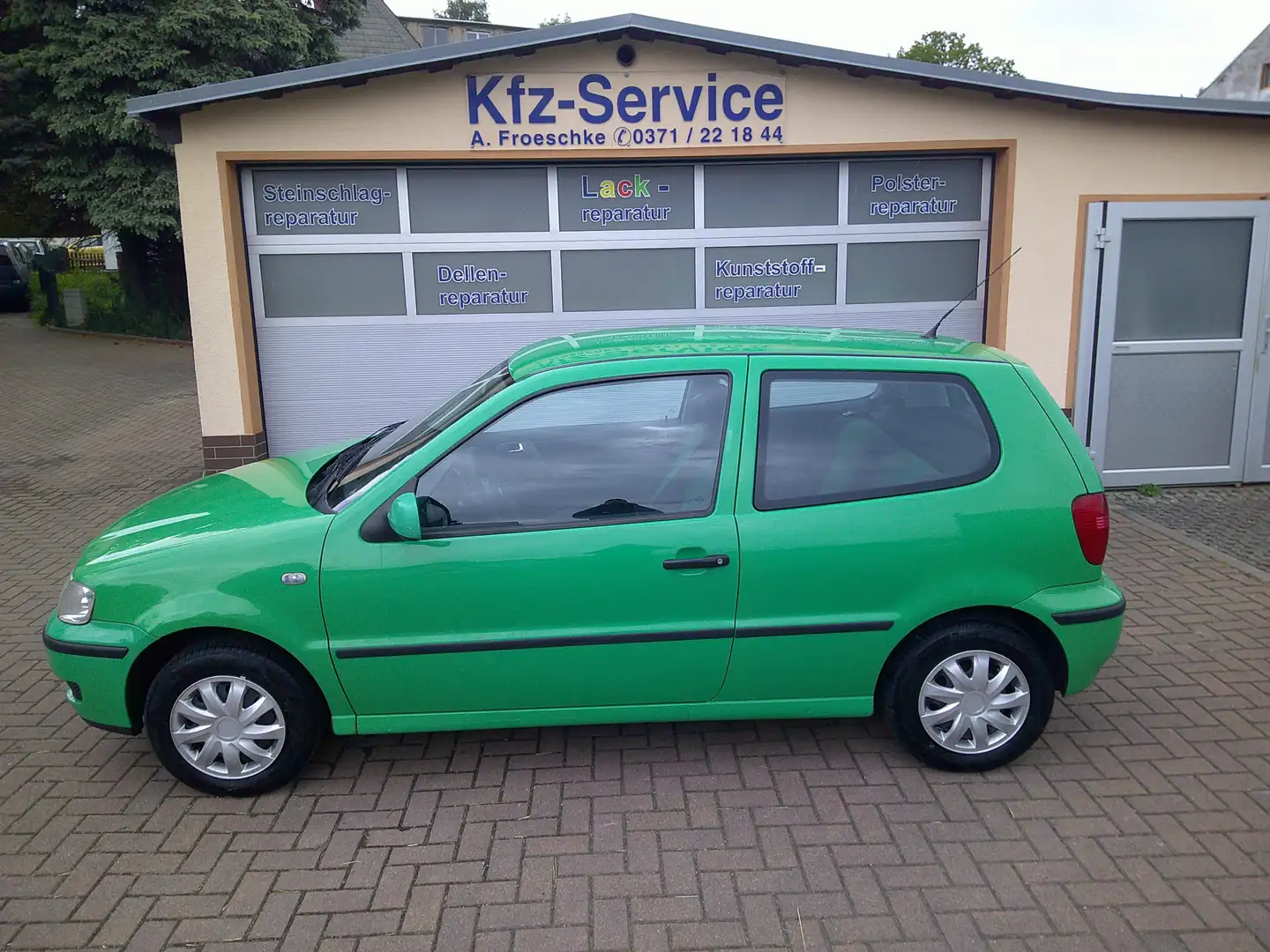 Volkswagen Polo Trendline   TÜV bis 12/2026 Verde - 1