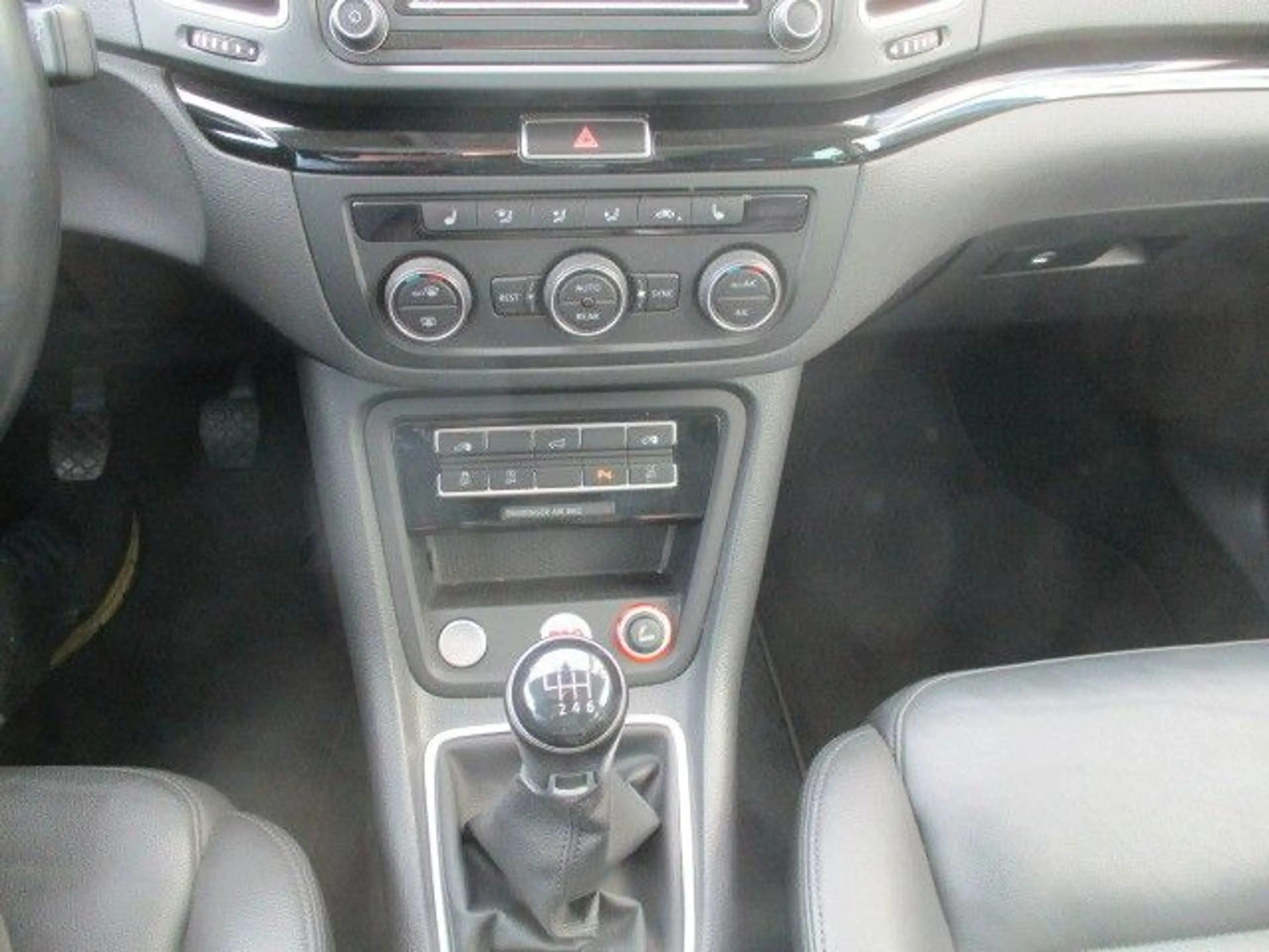 Volkswagen Sharan Highline 2.0 TDI  Leder AHK Panoramadach — photo 15