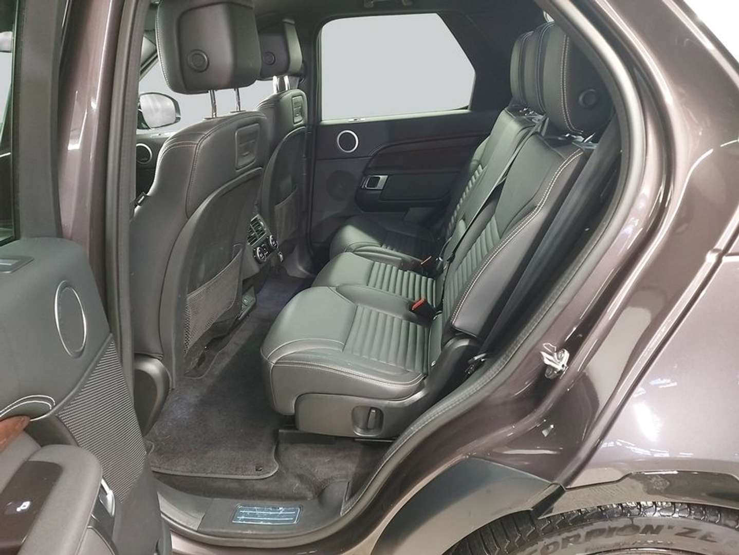 Land Rover Discovery D300 R-Dynamic SE -  - Joinsteer - #4