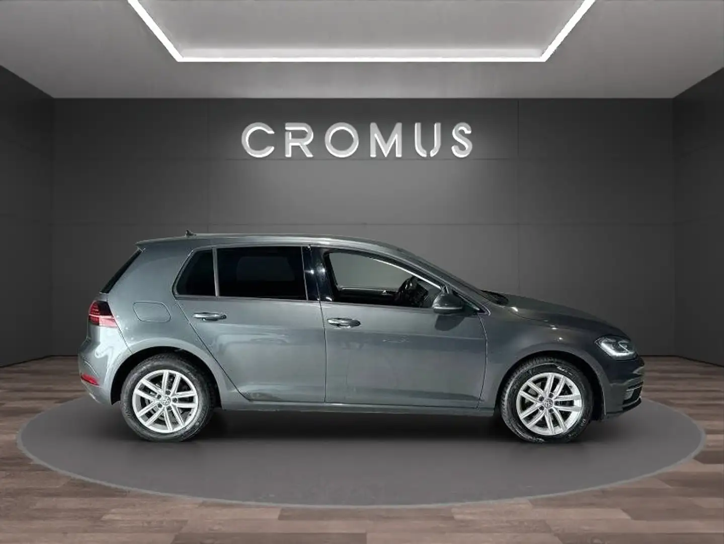 Volkswagen Golf 5p 1.6 tdi Executive 115cv - 1