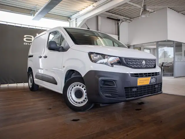 Peugeot Partner view 3