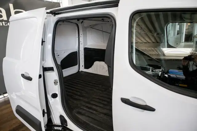 Peugeot Partner view 10