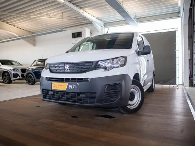 Peugeot Partner main image