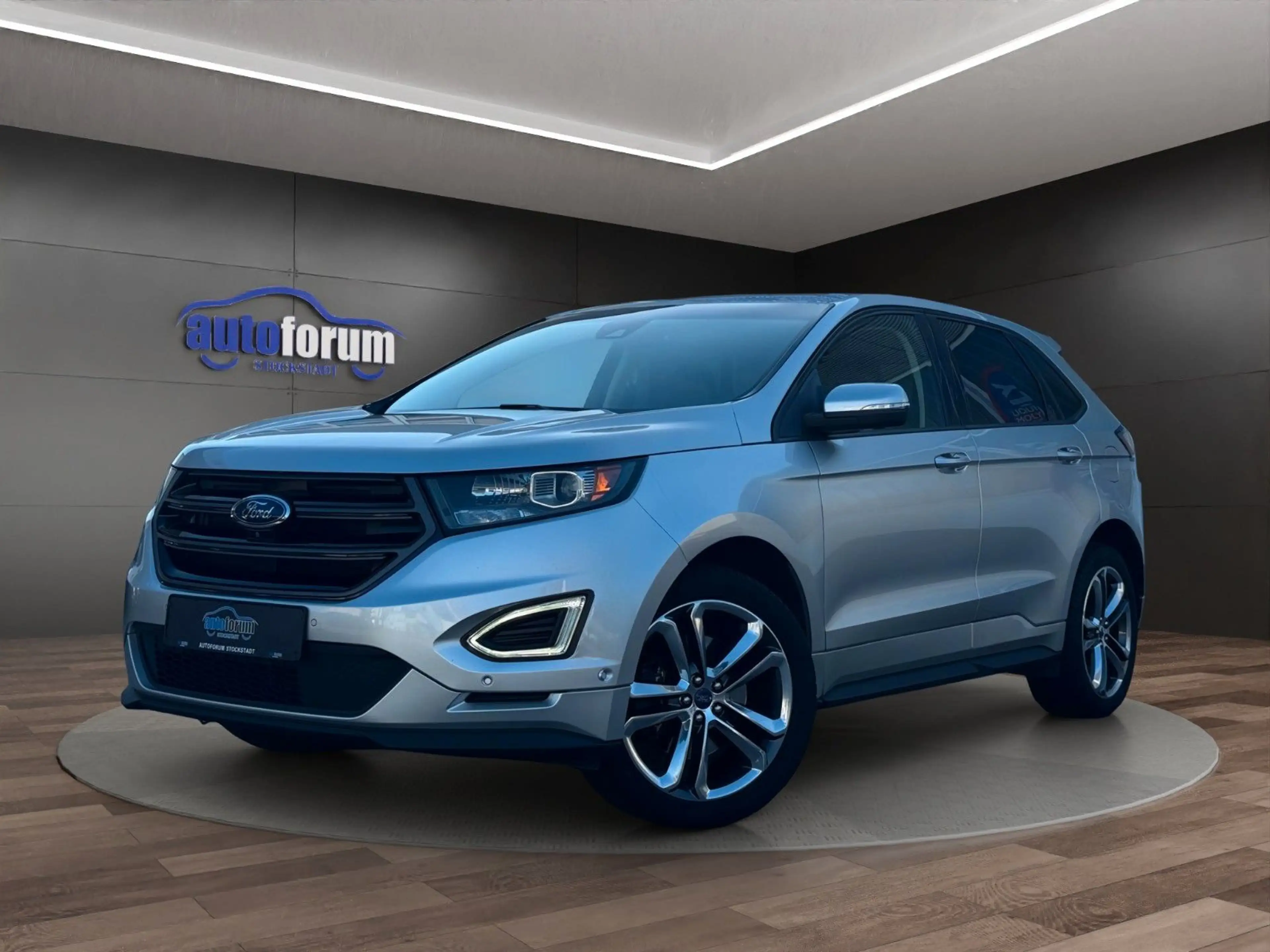Ford Edge 2.7 V6 4x4 AWD BI-XENON°20"LM°T.LEDER°NAVI