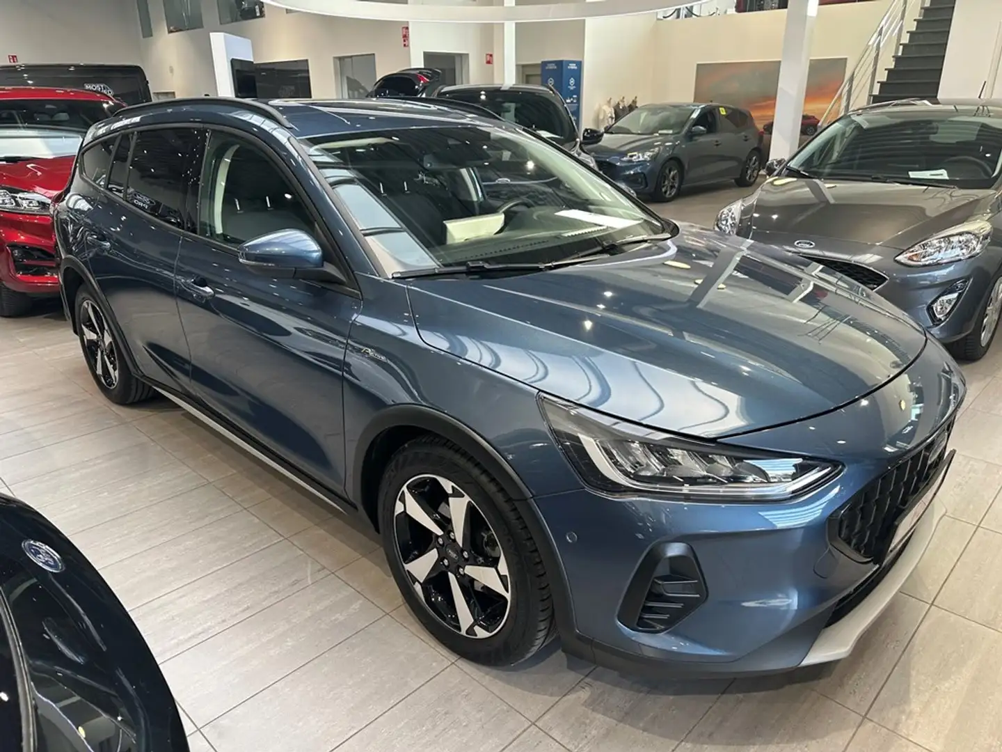 Ford Focus Active X  Clipper 1.0 Ecoboost 155PK mHEV A7 Bleu - 2