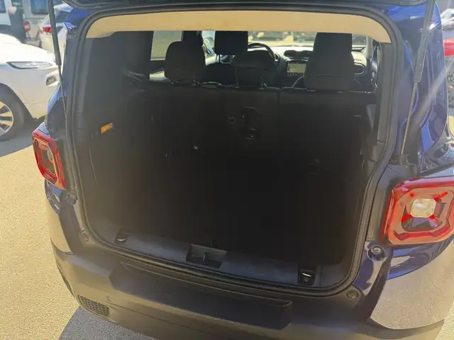 Jeep Renegade view 7