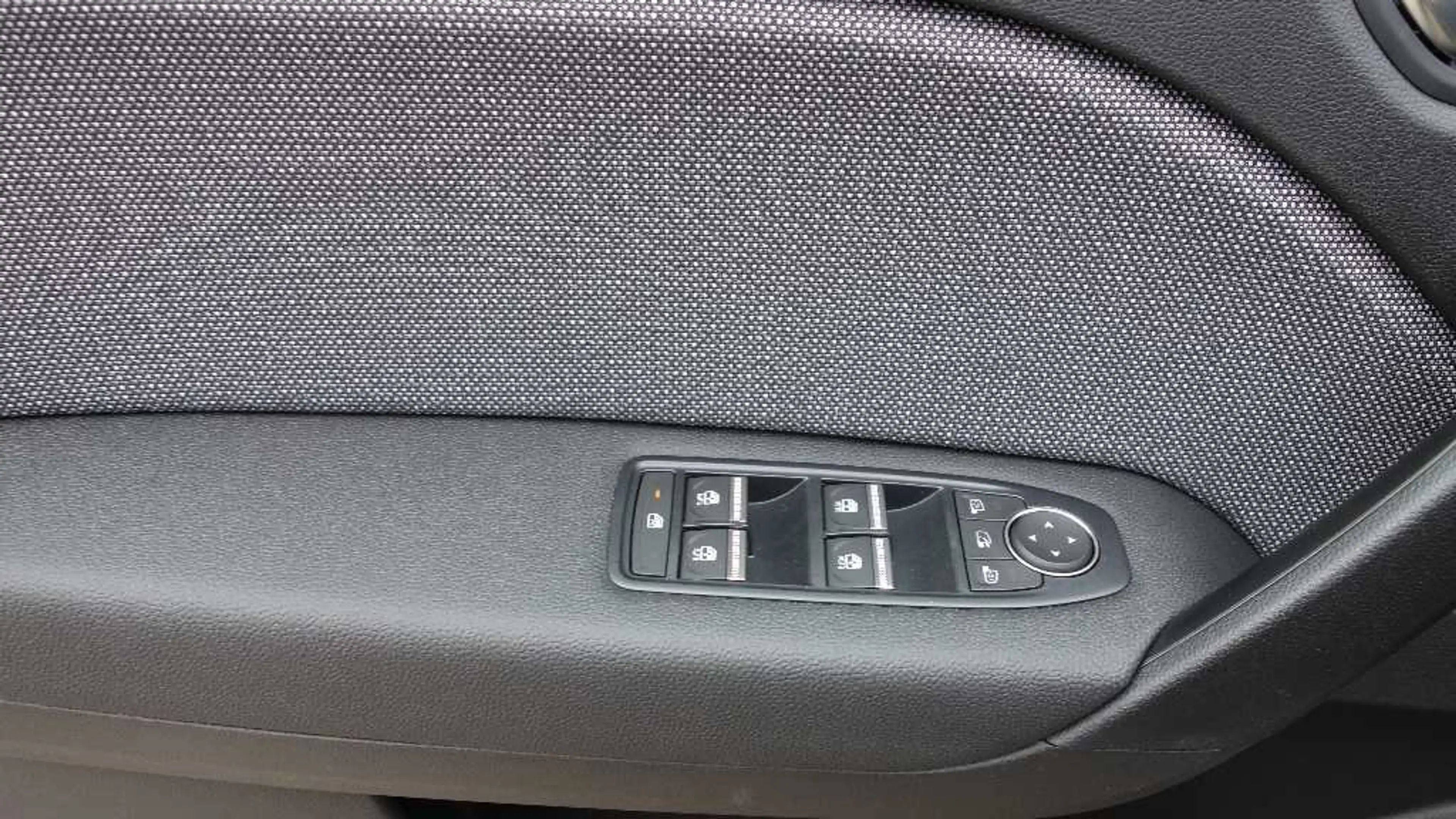 Mitsubishi Grandis Diamant Plus 1.3 T-Benziner Sitzheizung — photo 7