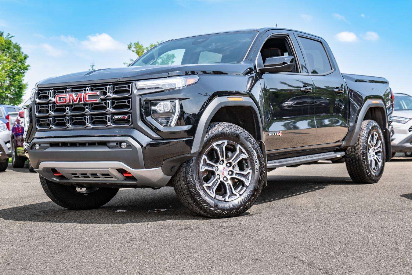 2024 GMC Canyon AT4 | 4WD | LEATHER | NAV | SUNROOF