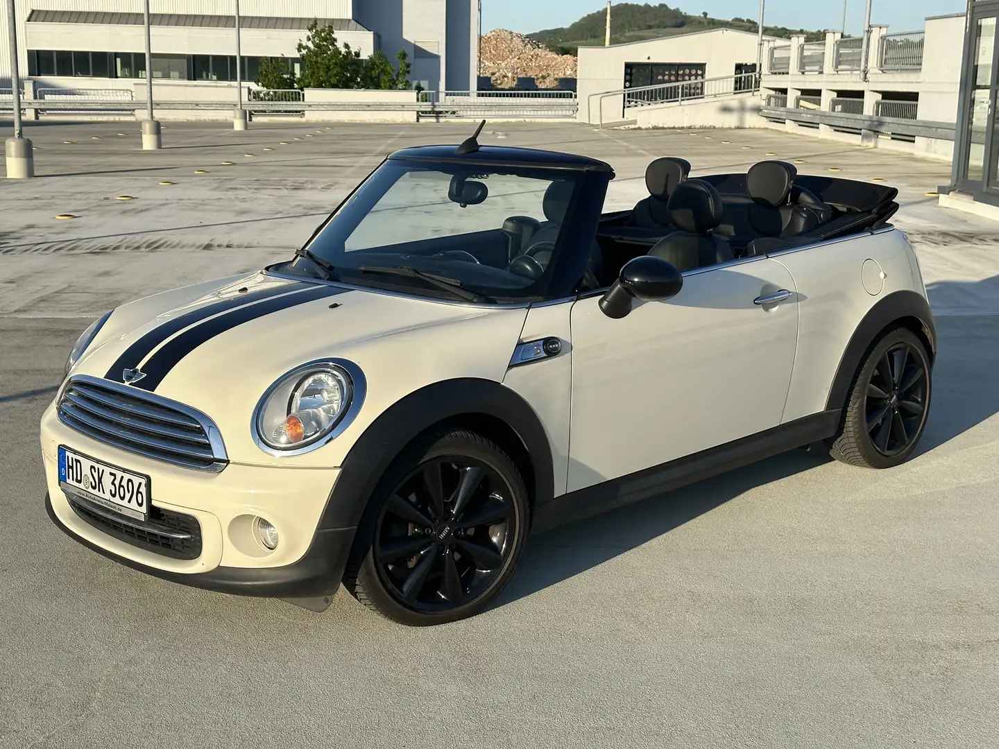 MINI Cooper Cabrio Cooper Weiß - 1