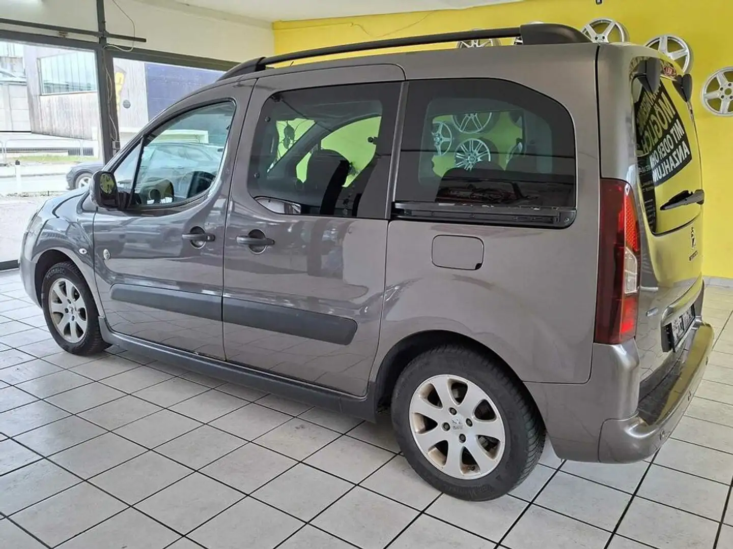 Peugeot Partner Outdoor 06.2026+4 HÄNDLER, EXPORT, BASTLER Grau - 2