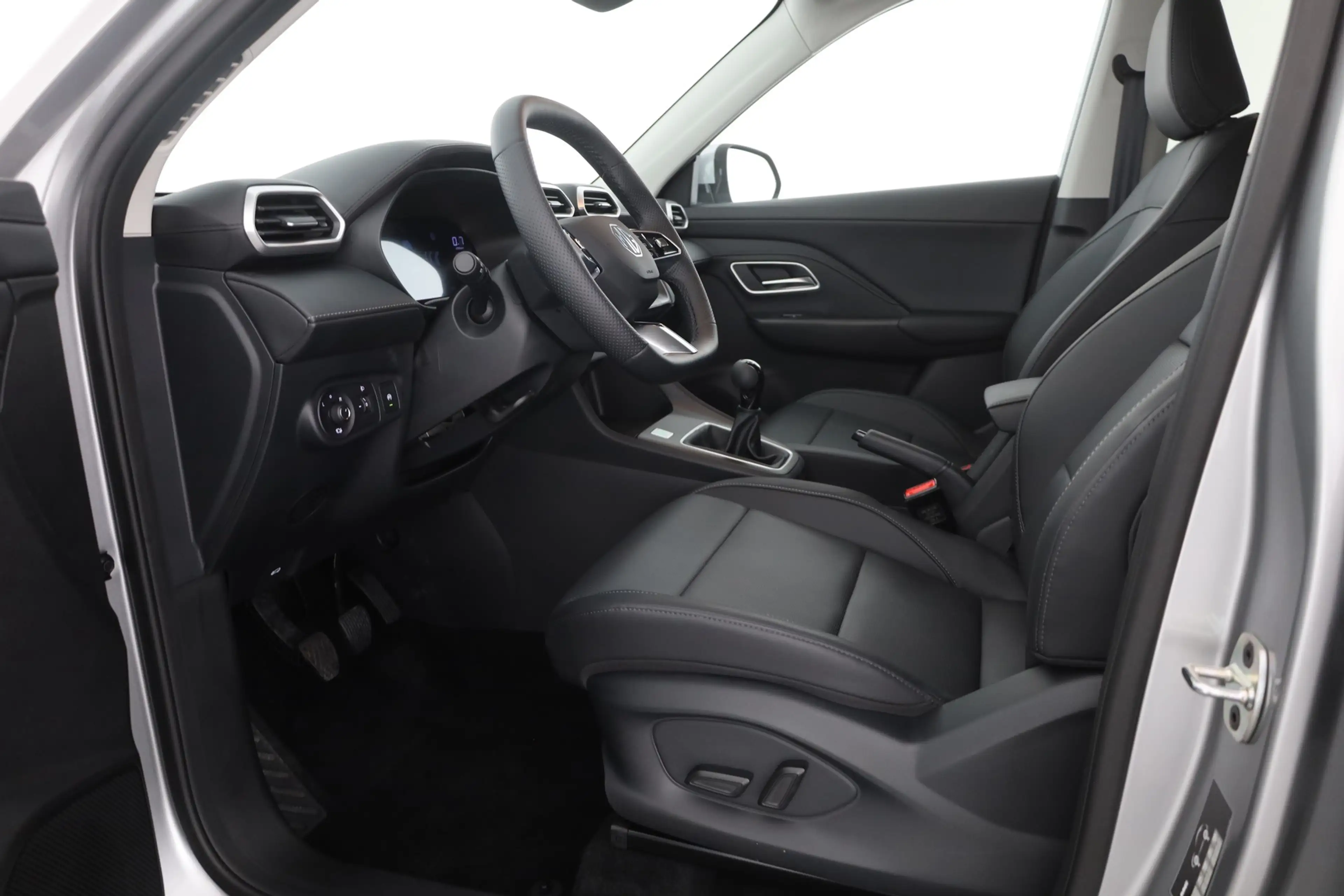 MG ZS 1.5 VTi-Tech Comfort LED Navi 360° — photo 21