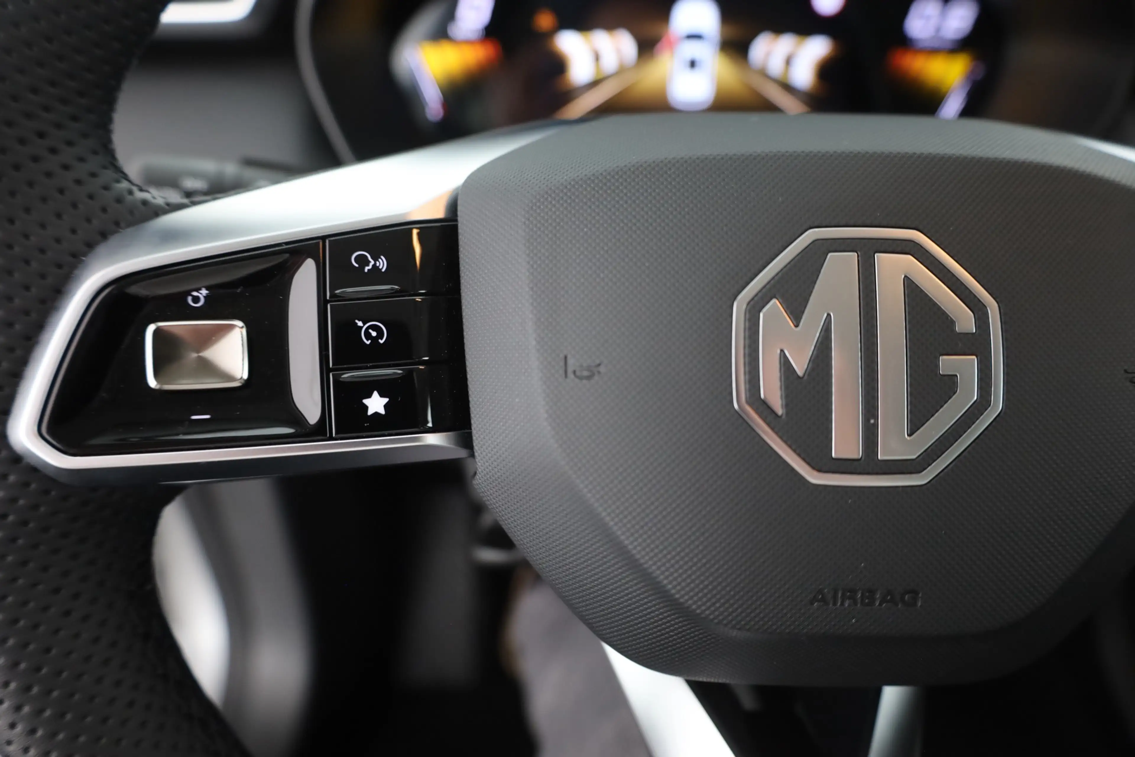 MG ZS 1.5 VTi-Tech Comfort LED Navi 360° — photo 15