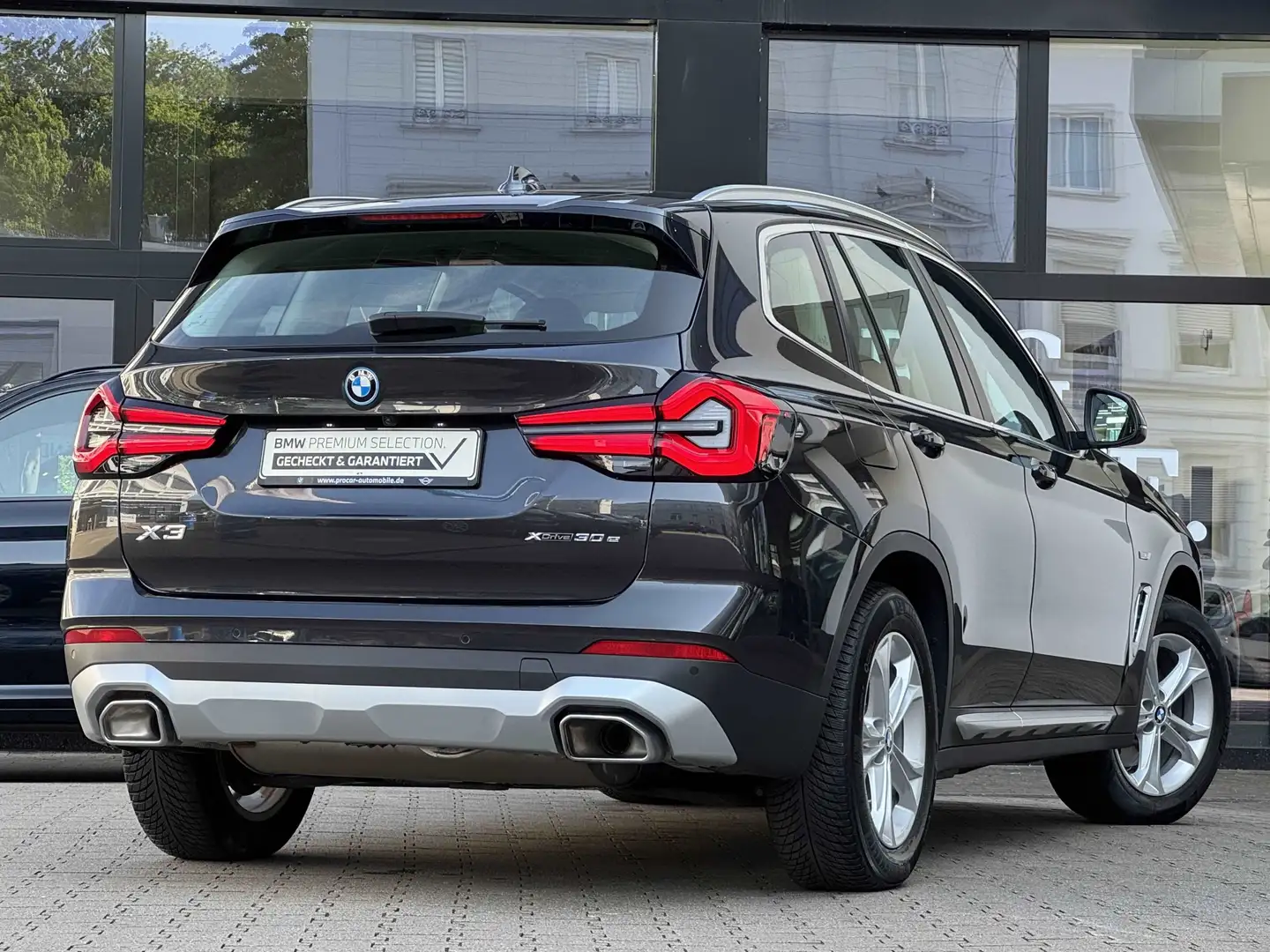 BMW X3 xDrive30e AdapLED DA PA RFK AHK LC Prof. HiFi Gris - 2