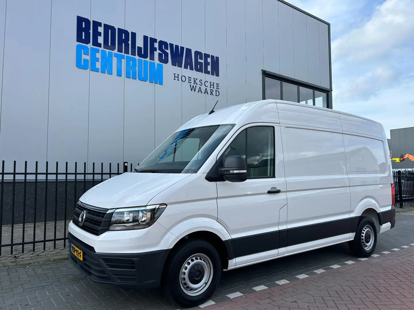 Volkswagen Crafter 35 2.0TDI 140PK Automaat L3H3|Trekhaak|Camera|BPM Wit - 2