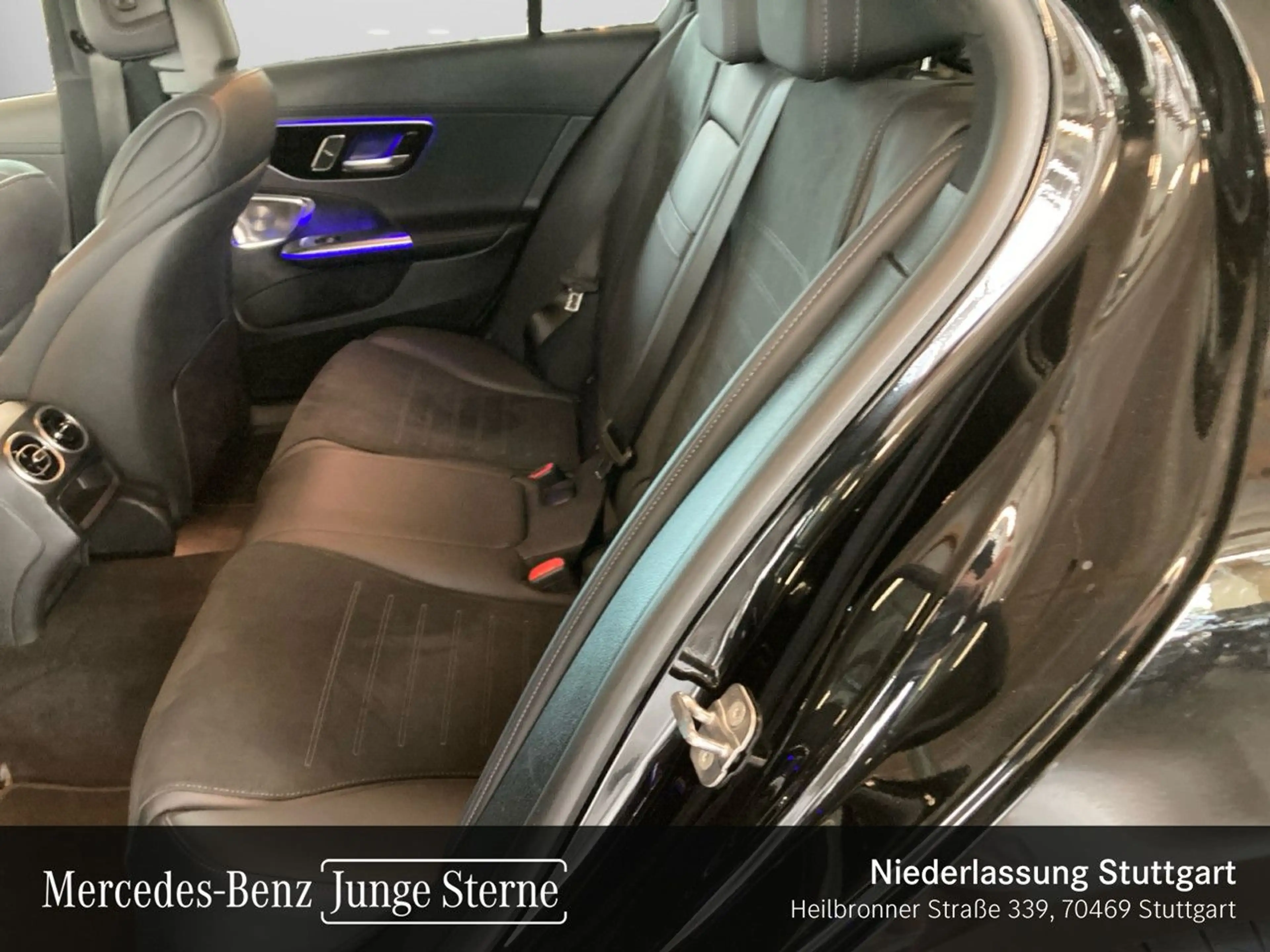 Mercedes-Benz C 300 d 4M AMG+NIGHT+360+LED+BURMESTER+19"+TOTW+9G — photo 11