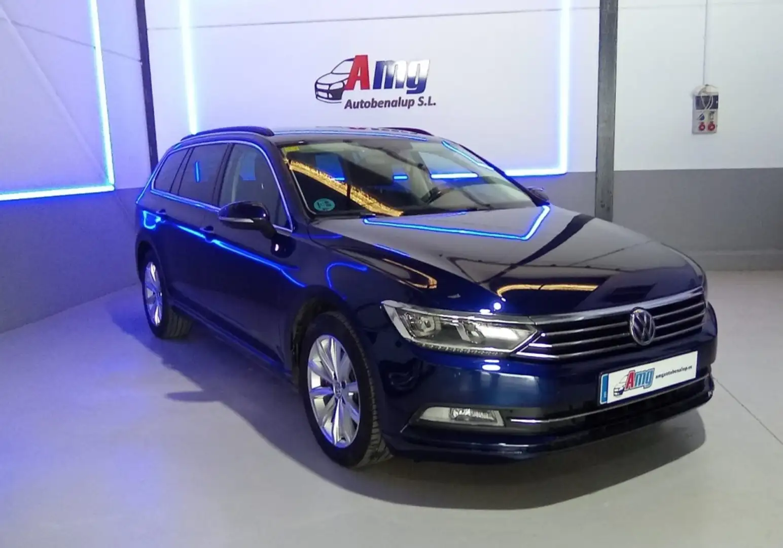 Volkswagen Passat Variant 1.6TDI Advance 88kW Azul - 1