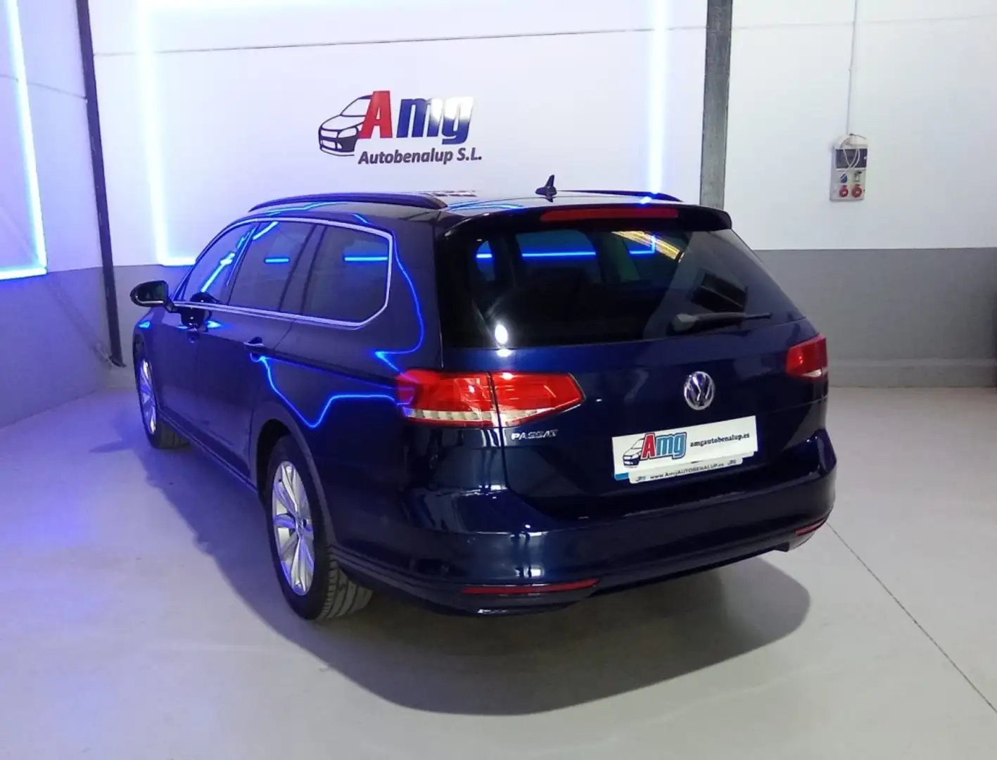 Volkswagen Passat Variant 1.6TDI Advance 88kW Azul - 2