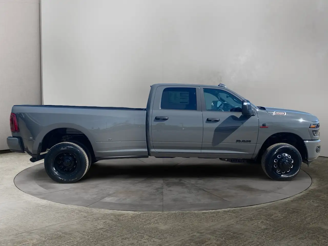 RAM 3500 снимка RAM 3500
