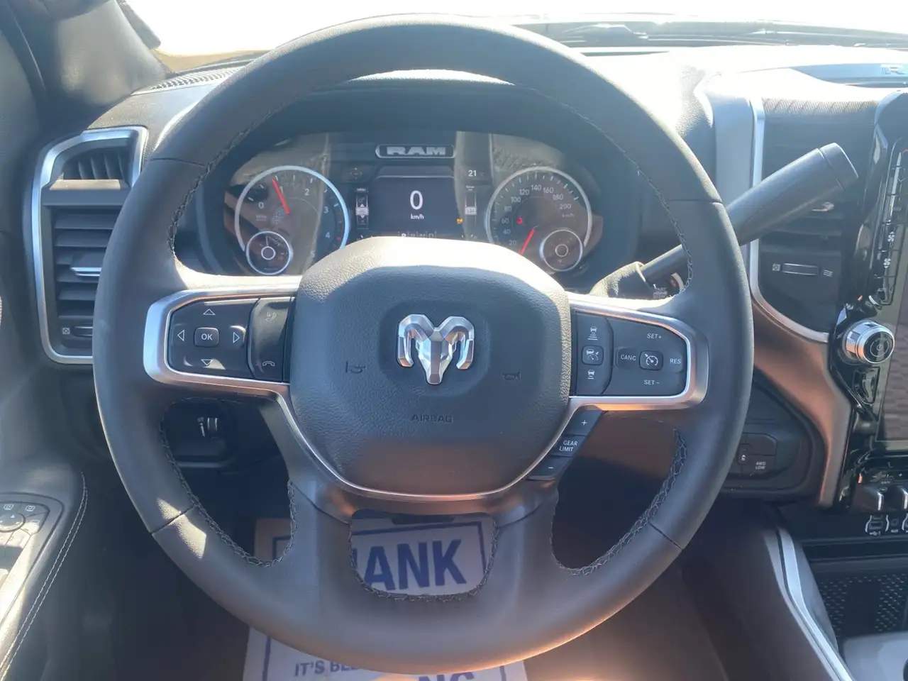 RAM 3500 снимка RAM 3500