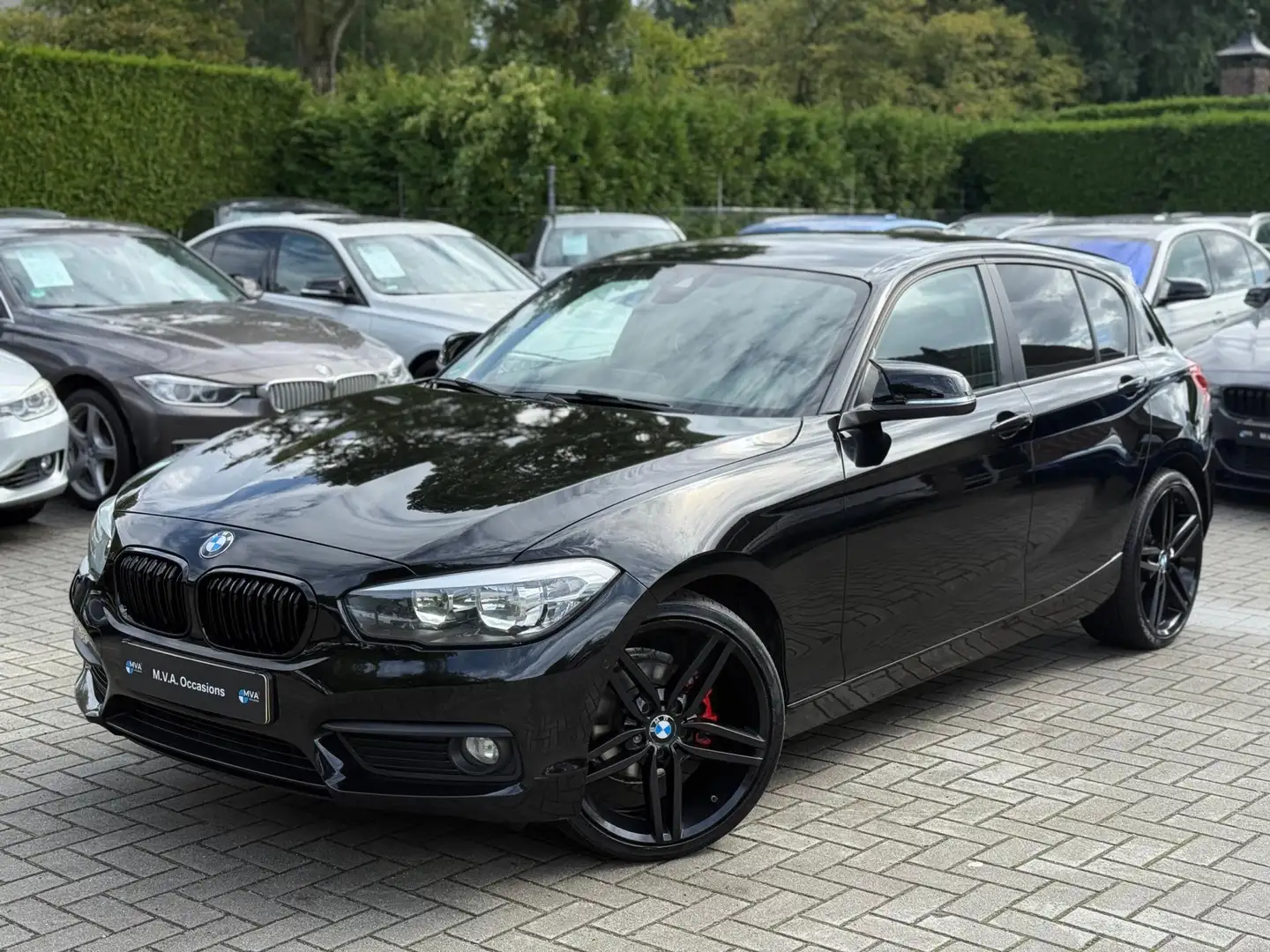 BMW 116 1-serie 116i Essential|Lci|18 inch|Cruise control| Zwart - 1