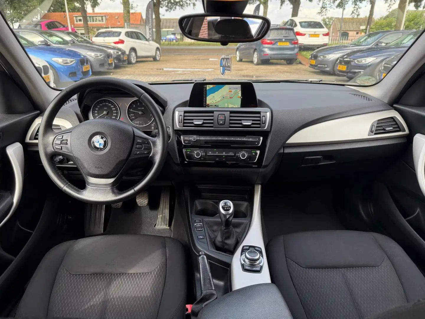 BMW 116 1-serie 116i Essential|Lci|18 inch|Cruise control| Zwart - 2