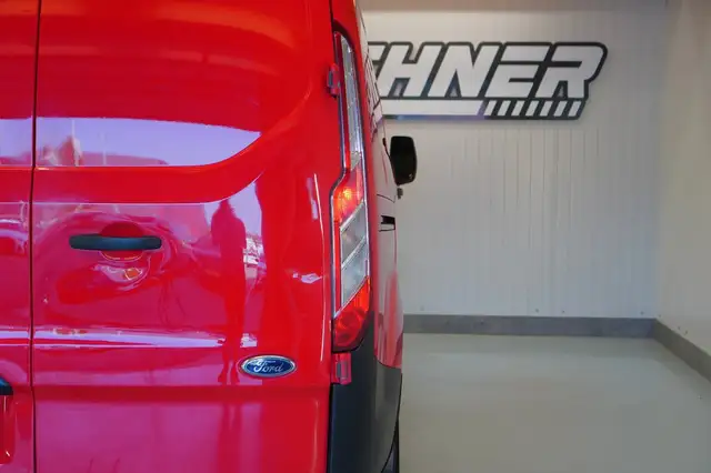 Ford Transit Custom view 6