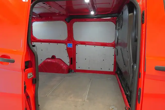 Ford Transit Custom view 26