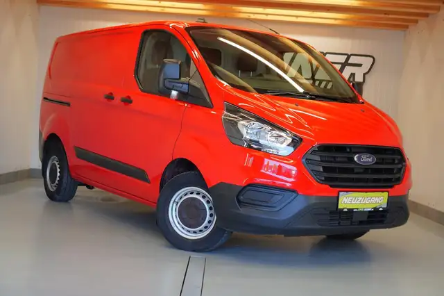 Ford Transit Custom view 3