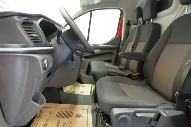 Ford Transit Custom view 15