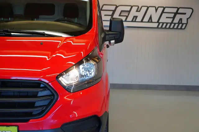 Ford Transit Custom view 10