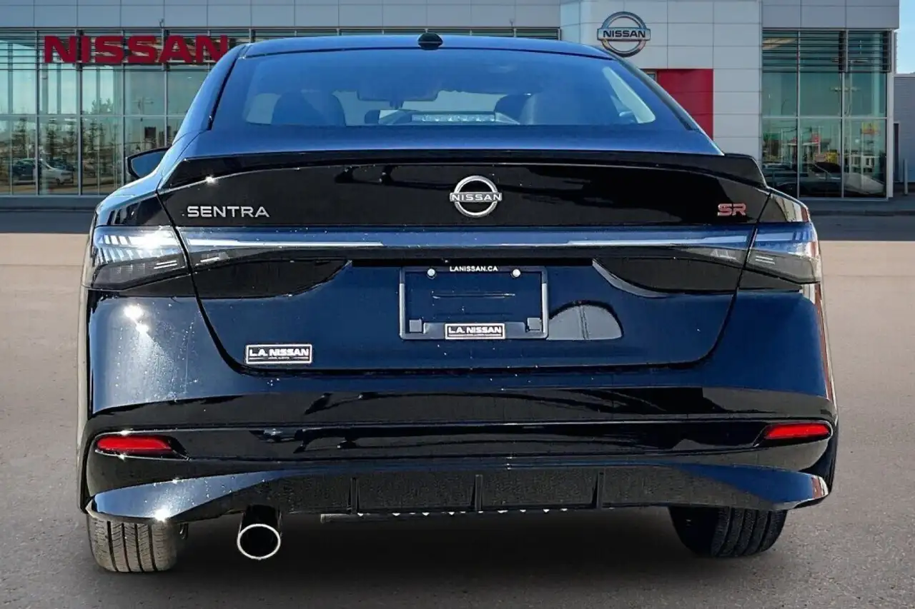 Nissan Sentra снимка Nissan Sentra