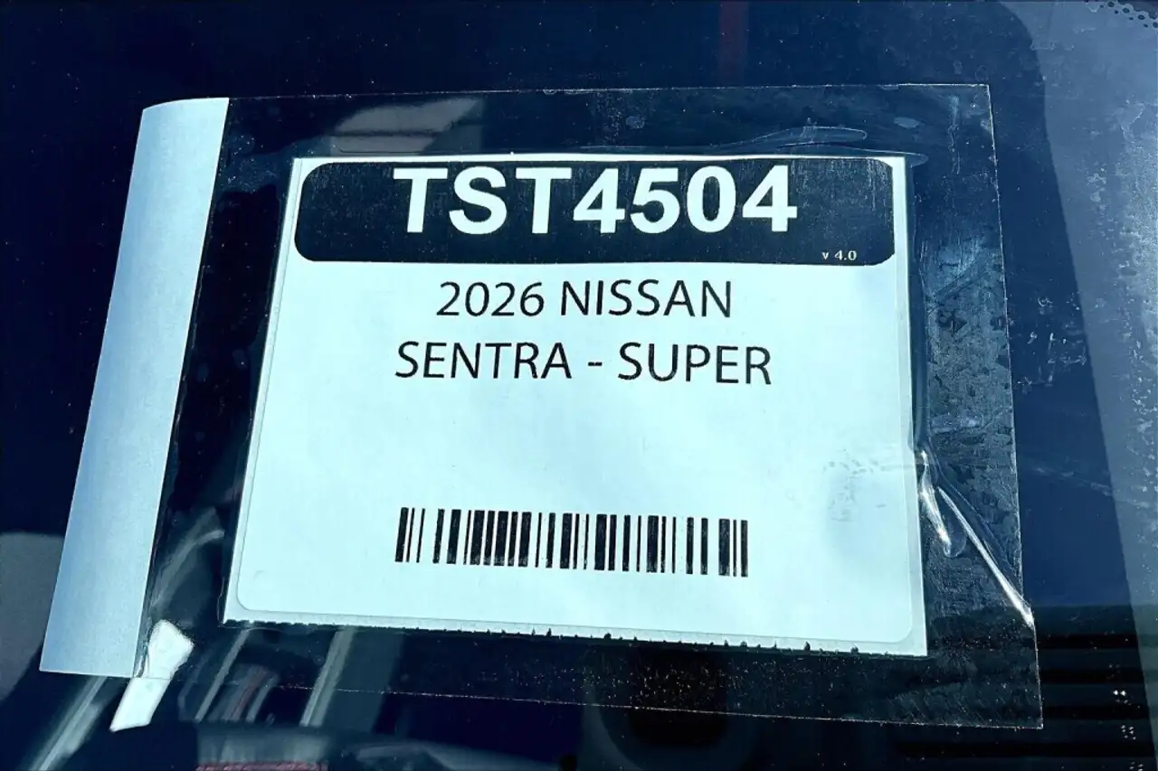 Nissan Sentra снимка Nissan Sentra