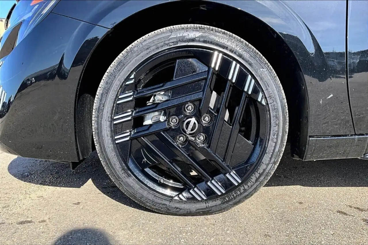Nissan Sentra снимка Nissan Sentra