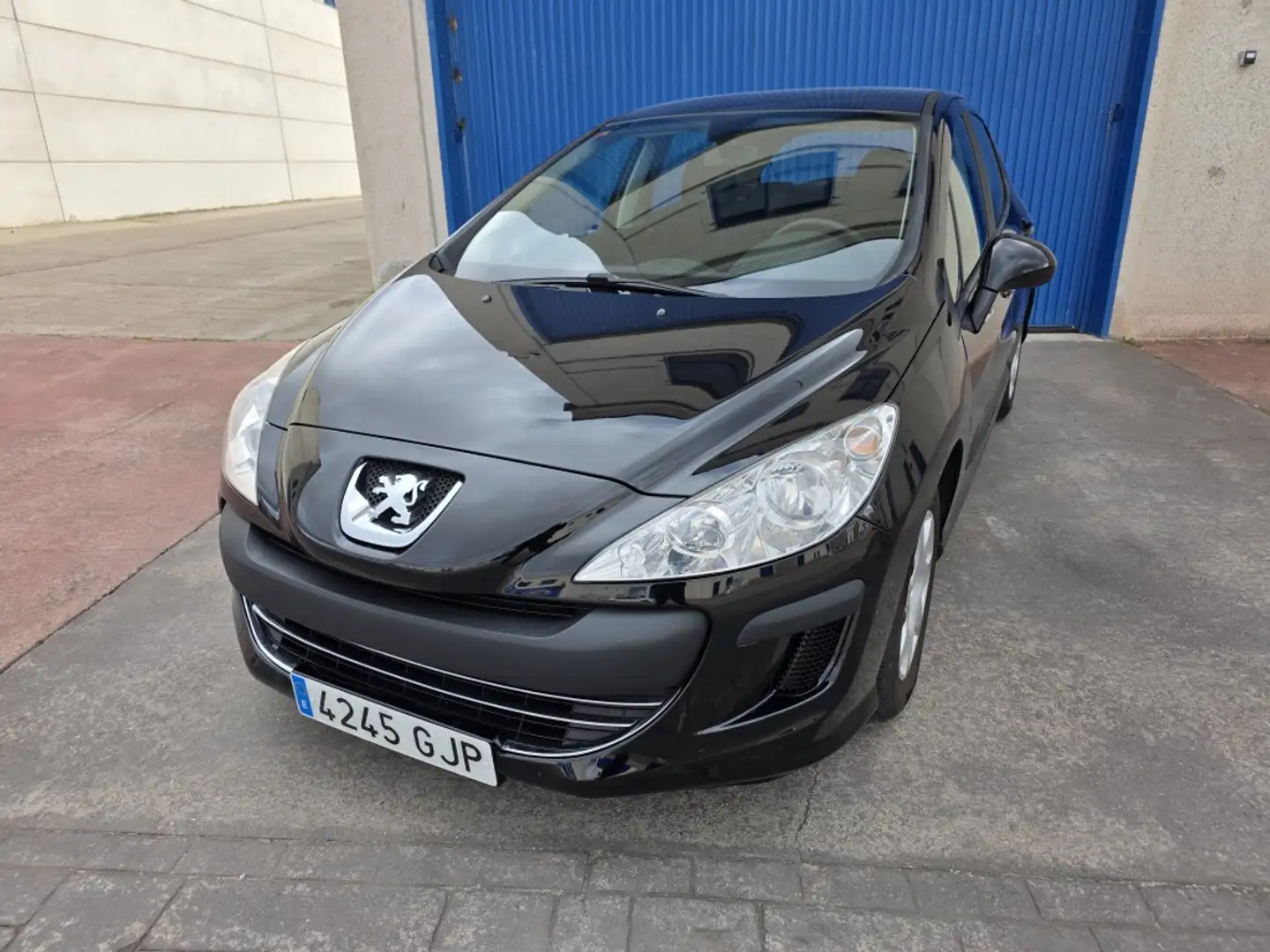 Peugeot 308 1.4 VTi Confort Negro - 2